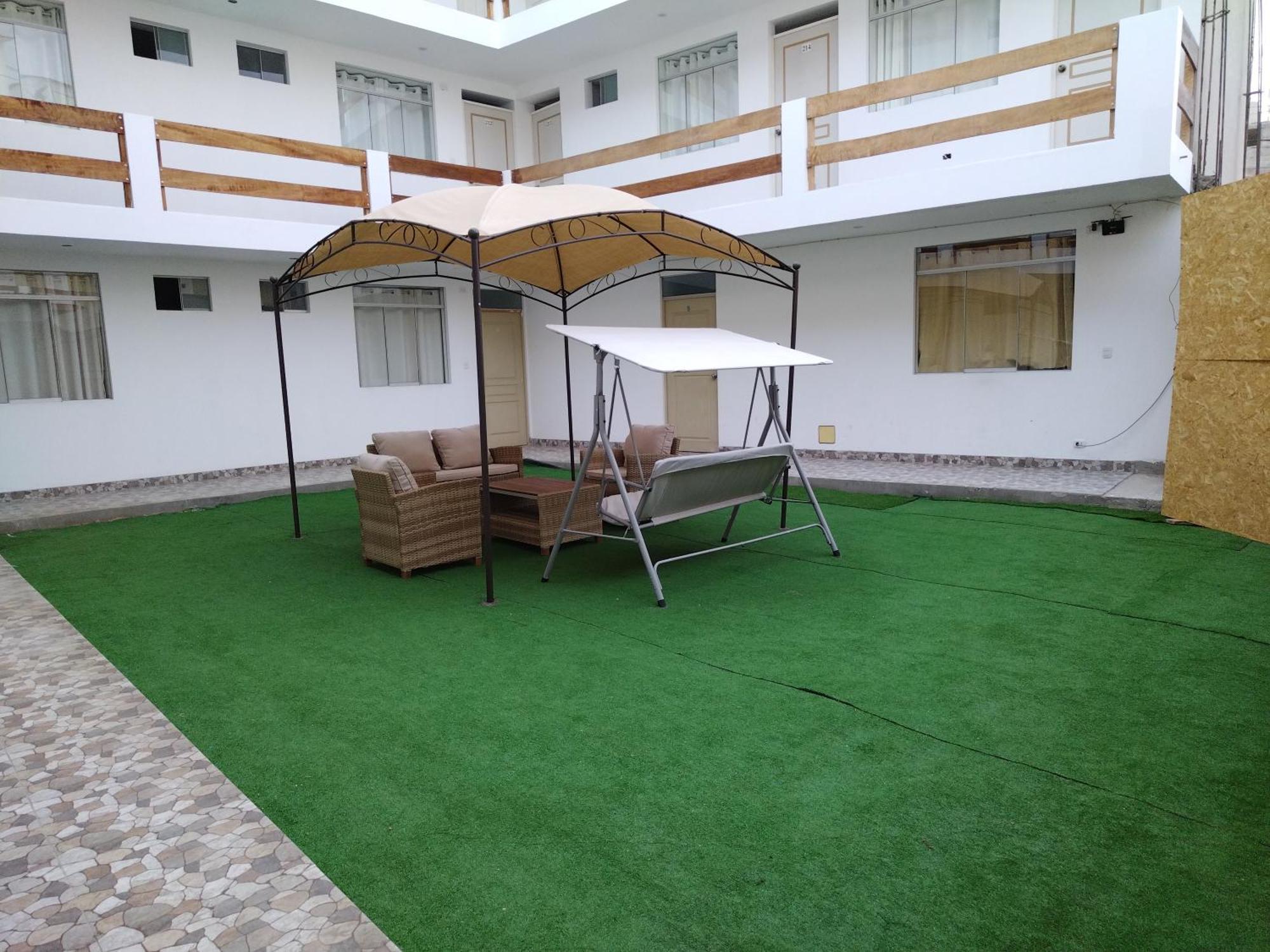 Icthus Hostel Paracas